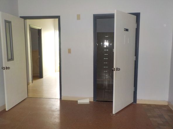 Tejon Plaza: 1601 Alton Gloor , Brownsville, TX 78526